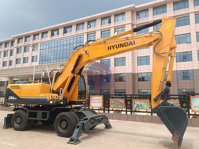 Mining Used Hyundai 210W-9 Wheel Digger For Sale Price Second Hand Excavator