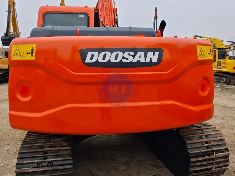 Doosan 15ton DX150 Almost New large crawler excavator made in Korea for sale with fair price