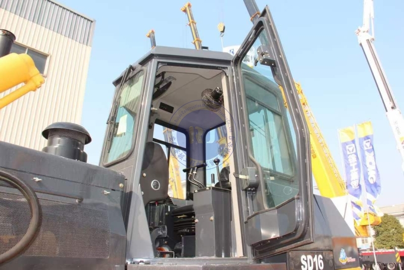 SHANTUI Bulldozer 160 hp Forest Log Type Crawler Dozer SD16 D16 Cheap Price for Sale