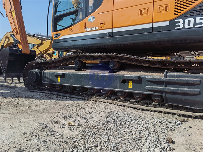Cheap 30 ton used Hyundai 305 heavy duty excavator