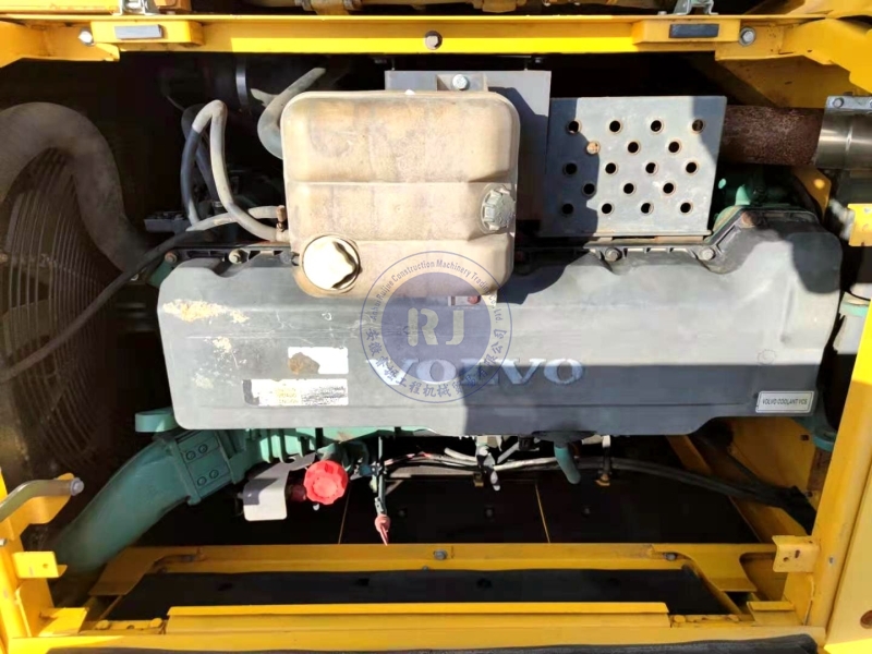 Used Volvo EC380D excavator used machinery used excavator 138KW 25tons 2m3 for sale