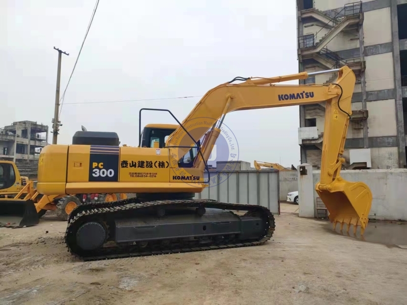 Good Quality Used Excavators komatsu Pc300-7 Japan Brand Second Hand Crawler Excavator 30ton Large Machine Cheap Price for Sale