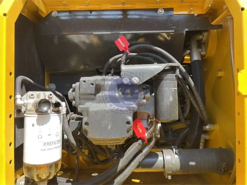 Japanese Hydraulic Used Komatsu PC200-8 Excavator Machine 2000KW 19Tonne