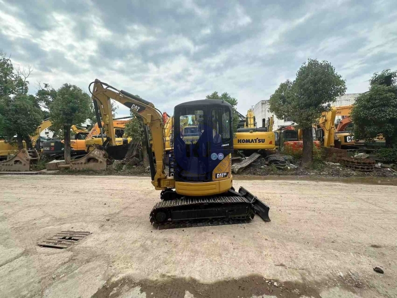 3150KG Caterpillar 303 Mini Used Excavator Second Hand Micro Digger