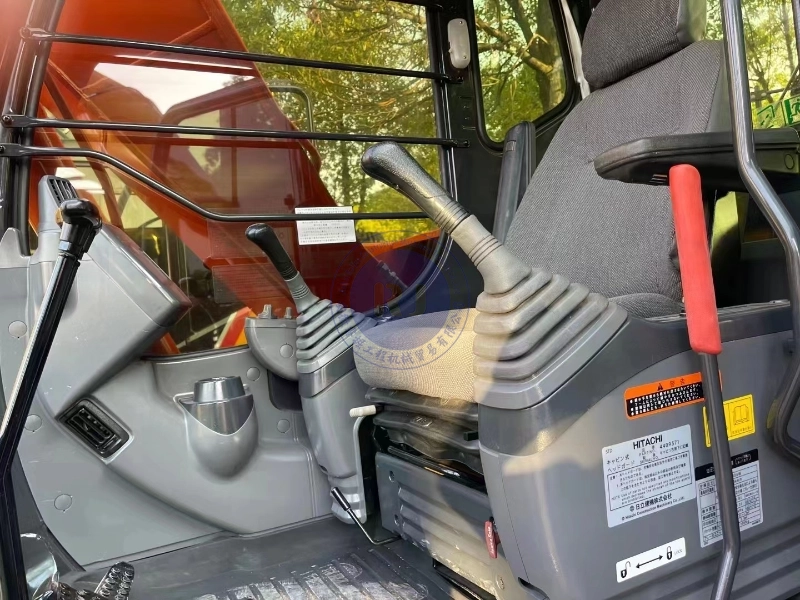 Original Japan Used Hitachi ZX120 Excavator Low Price Used Hitachi Excavator In Good Condition