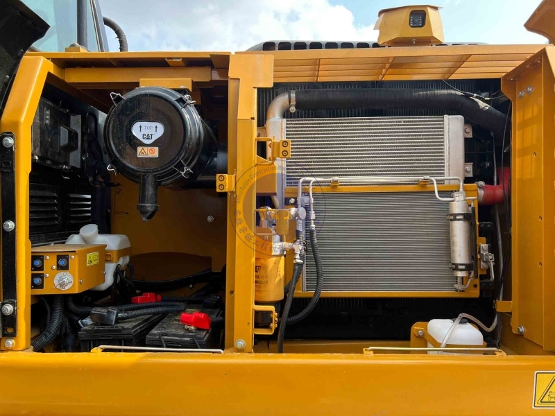 118KW Used Excavator Equipment Caterpillar 323D2 Hydraulic Crawler Excavators