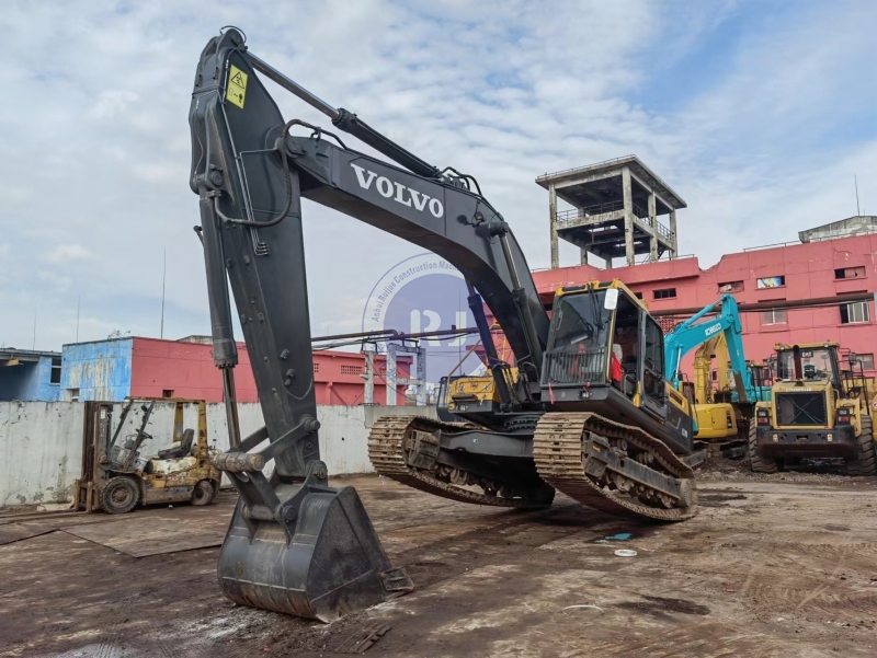 Volvo EC290B used heavy excavators crawler