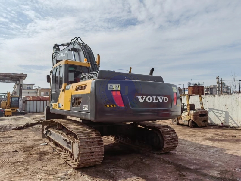Volvo EC290B used heavy excavators crawler