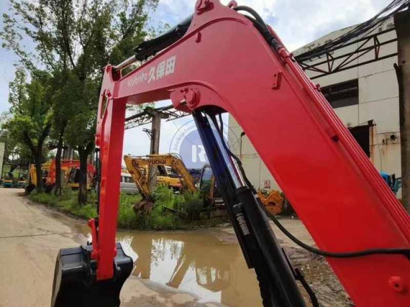 EPA Engine Old Kubota Mini Excavator Second Hand Kx165 5.5 Ton