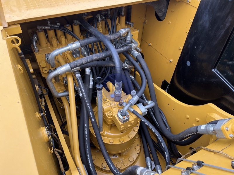 20 Ton Used CAT Excavator 320D Repossessed Earthmoving Equipment