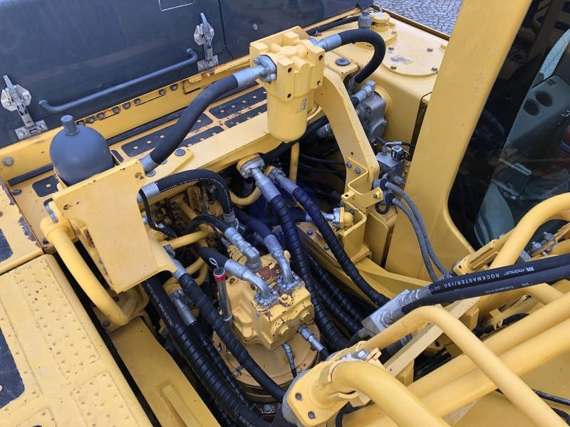 Original Used Japan KOMATSU PC490LC-11 Excavator Second Hand 49 Ton Digger High Quality in Stock