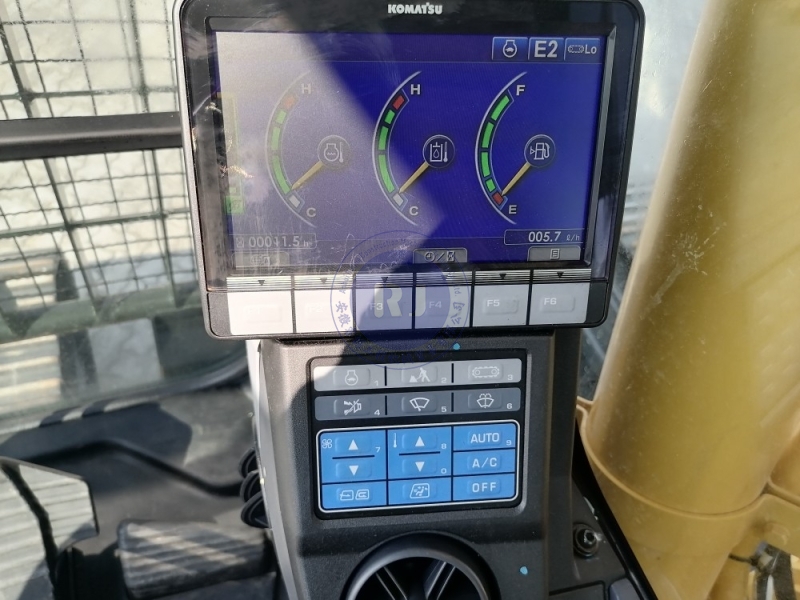 PC210 Price Low Japan Komatsu PC210-10 PC210-10mo Excavator