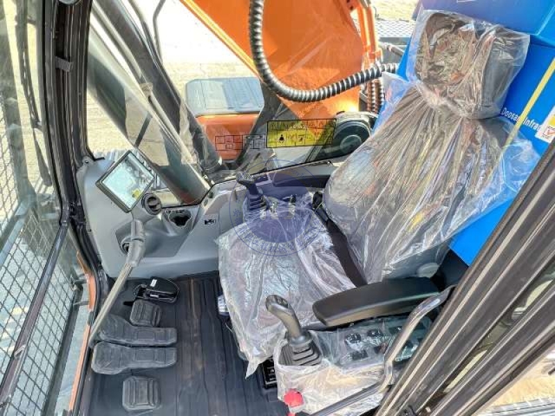 Dx300LC Used Doosan Excavator Equipment For Large Scale Construction
