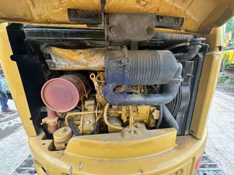 3150KG Caterpillar 303 Mini Used Excavator Second Hand Micro Digger