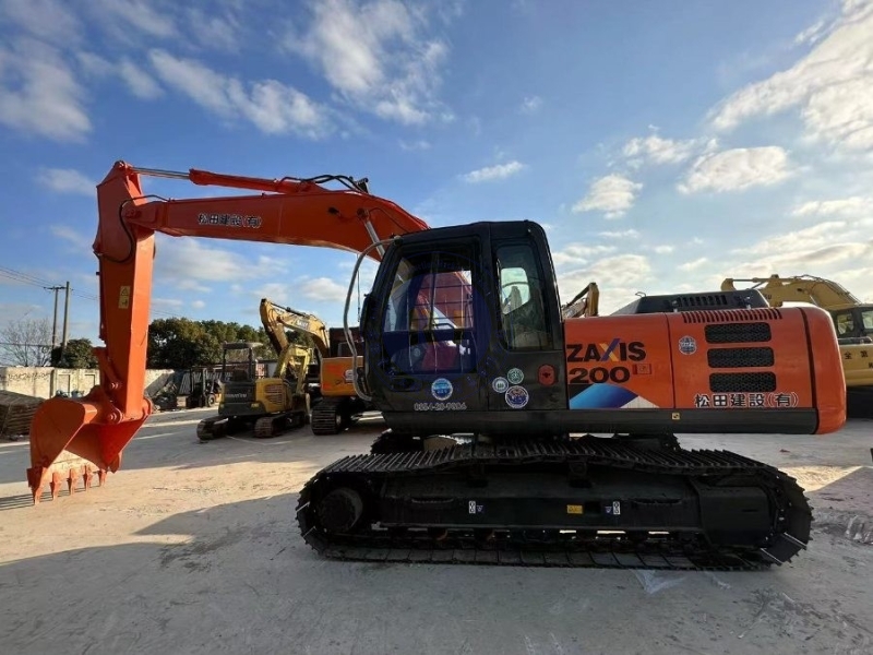 Japan Original Used Hitachi ZX200 Hydraulic Crawler Excavator Second Hand Machinery 100KW Power