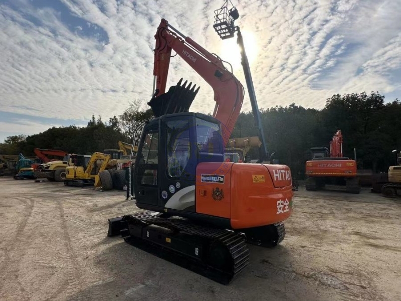 Repossessed Old Hitachi Mini Excavator Zx70 Construction Machinery