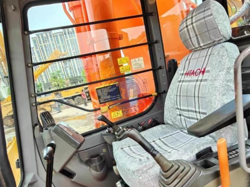 Large Scale Repossessed Hitachi Zx450 Equipment Trader Excavator 45Ton Isuzu Engine