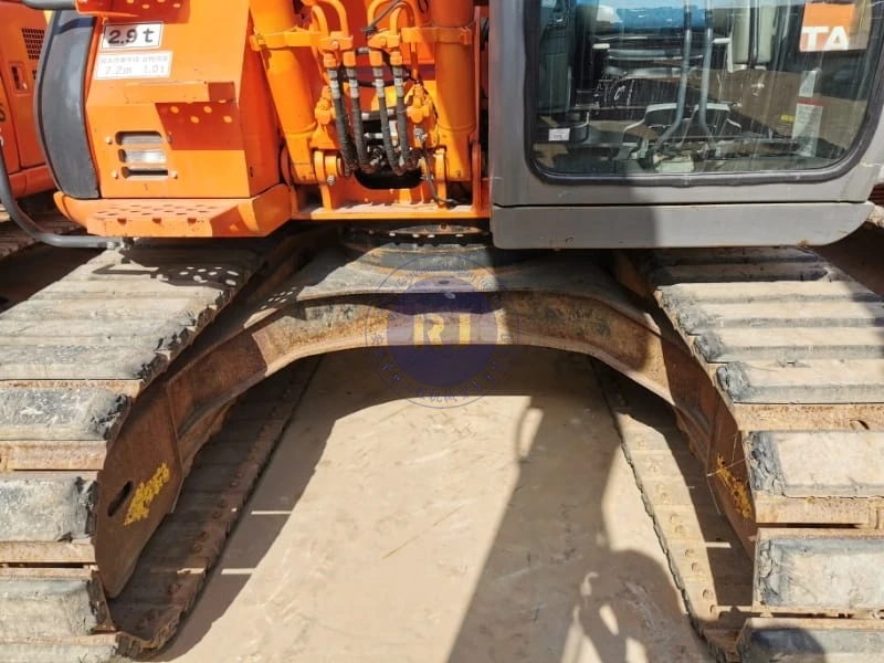 Little Working Hours Used Cheap Hitachi 135 Excavator