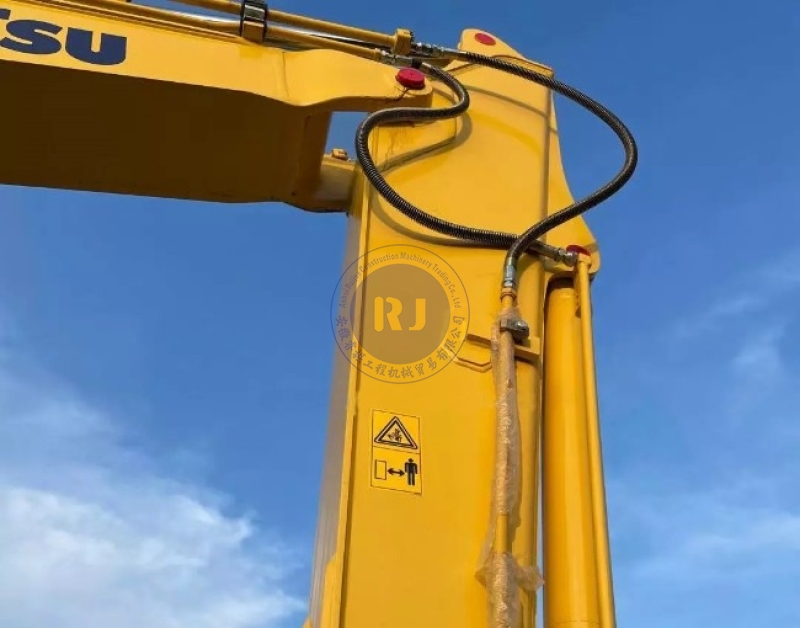 Komatsu PC128US Repossessed Earthmoving Equipment Industrial Digging Machines Used Excavators