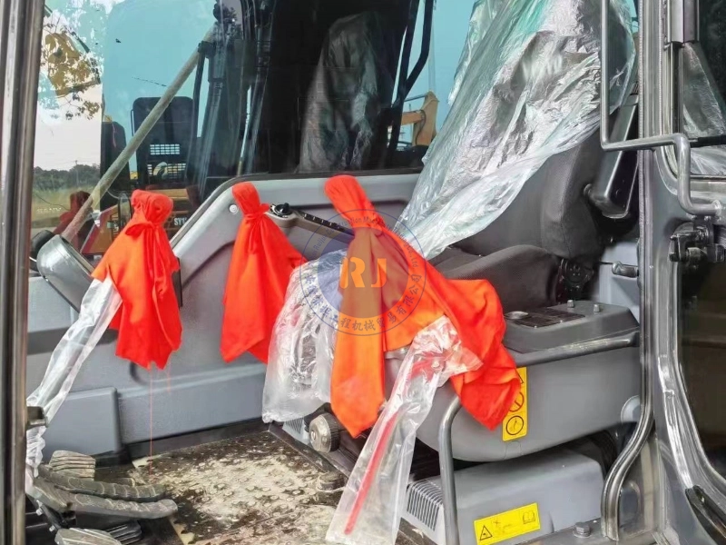 Used Digger on Sale Low Price Crawler Excavator Volvo EC140