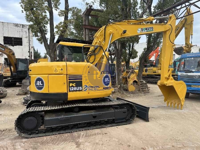 Japanese Used Komatsu Excavator PC128US Repossessed Mini Crawler