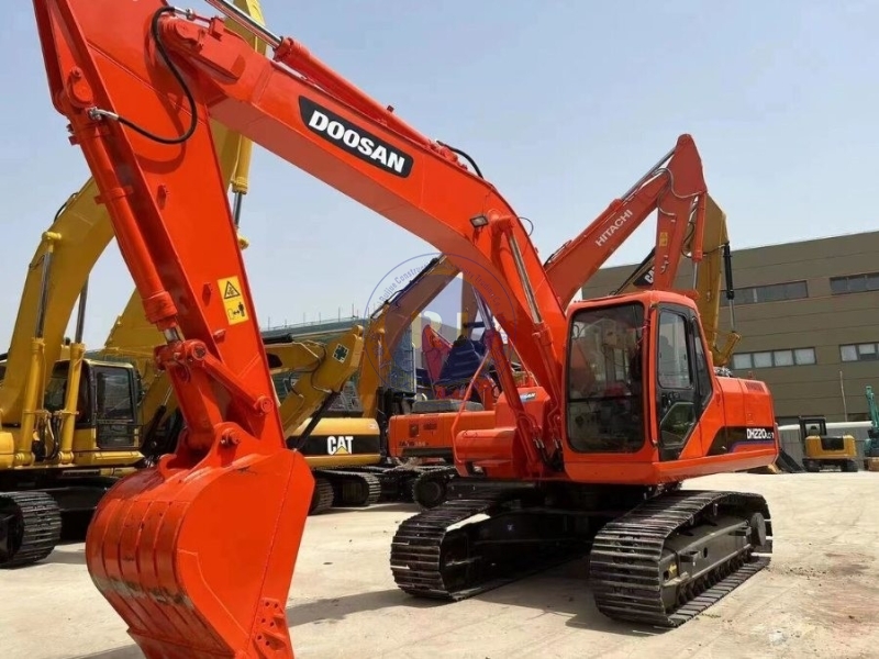 Doosan DH220LC Used Hydraulic Excavator Equipment Second Hand Diggers