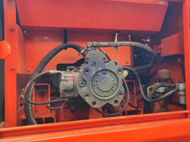 29T Doosan DH300LC Used Track Excavator Repossessed Road Digging Machine