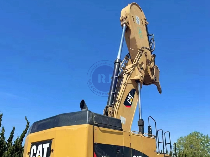 Used CAT Heavy Equipment Crawler Excavator 374d  Digger for Sale