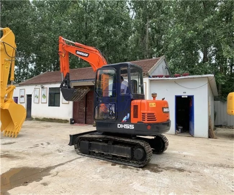 40.5KW Mini Used Excavator Doosan DH55 Second Hand Mini Digger