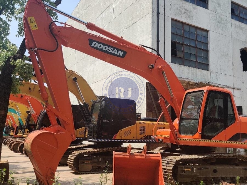 Korea Used Doosan Excavator DH220LC Crawler Machine For Mining