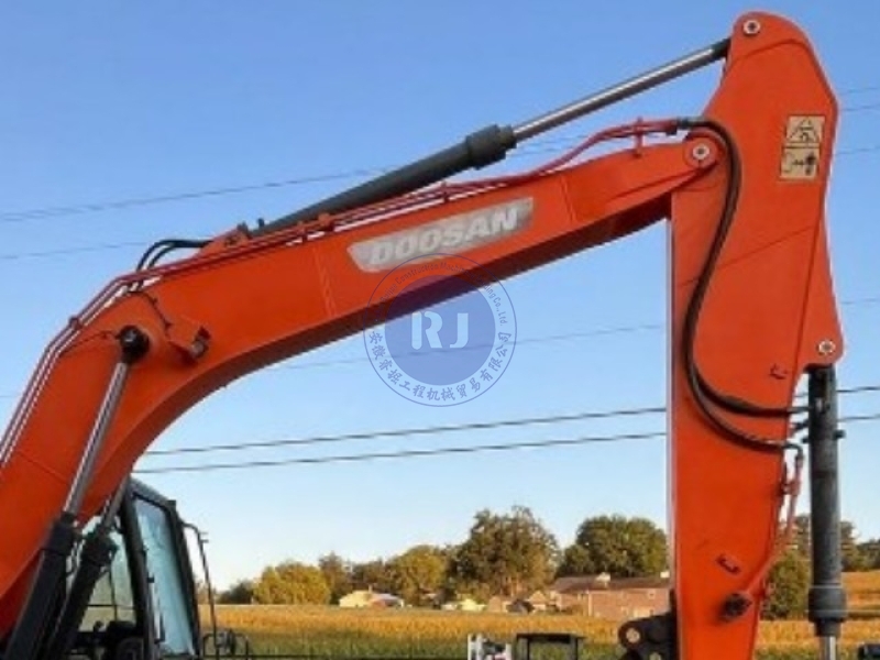 Used Doosan DX140LC Ground Digging Machine 2nd Hand Diggers Excavator