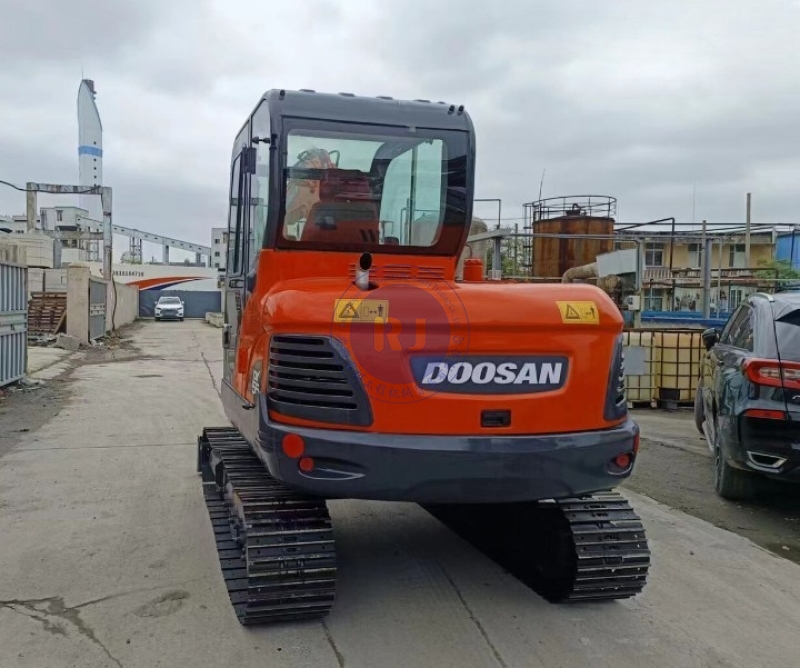 Yanmar Engine Used Doosan Excavator DX55 Micro Crawler Digger Secondhand
