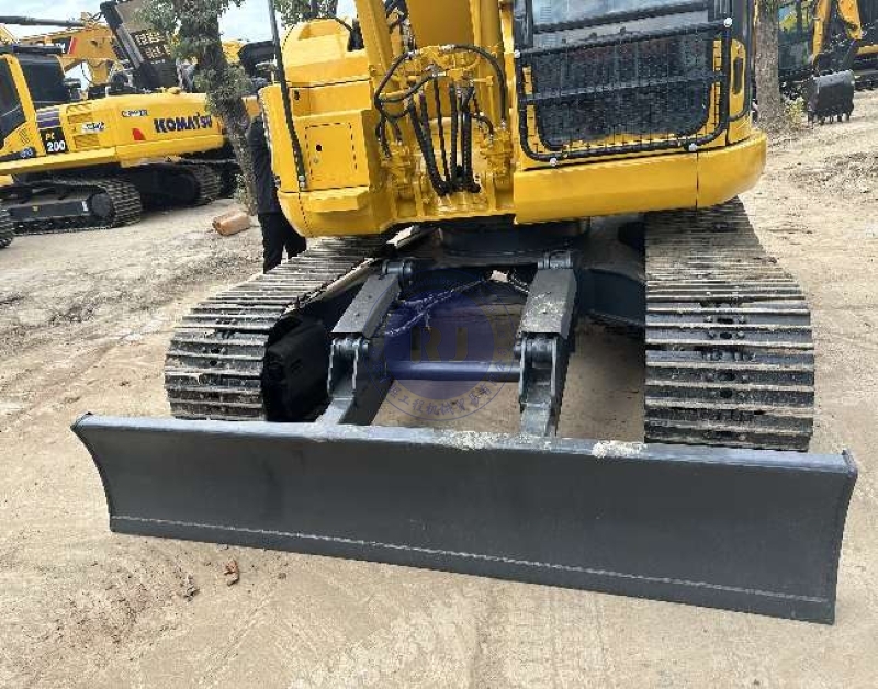 Japanese Used Komatsu Excavator PC128US Repossessed Mini Crawler