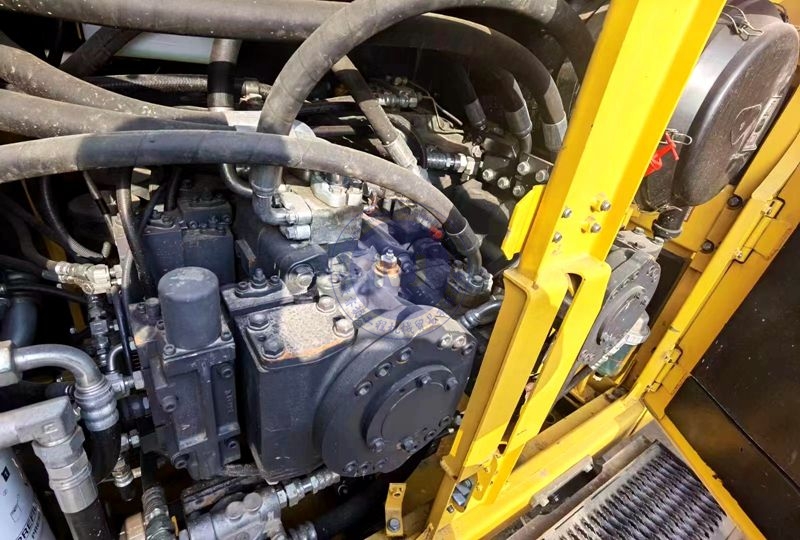 Efficient 65ton Excavator Used Komastu PC650 Heavy Construction Equipment for Sale